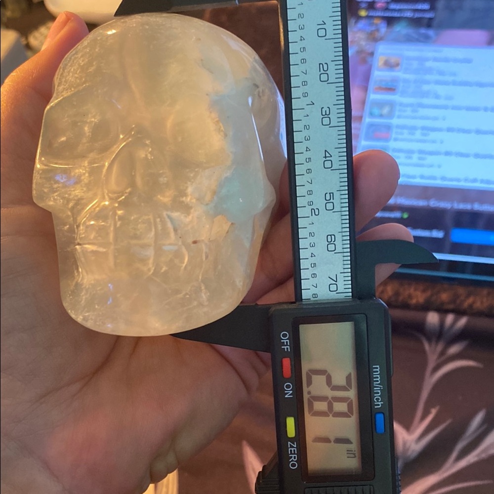 Fluorite skull 1.80lbs - Picture 7 of 8